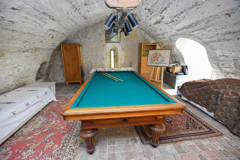 Demeure - 303 m² - 10 pièces