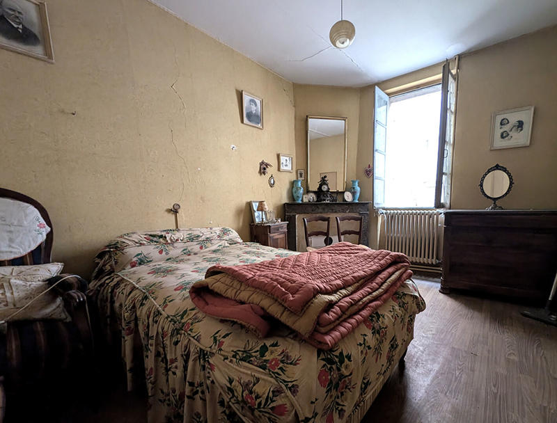 Maison - 146 m² - 10 pièces