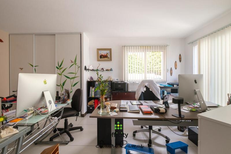 Maison - 198 m² - 6 pièces