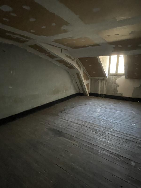 Appartement - 120 m² - 8 pièces