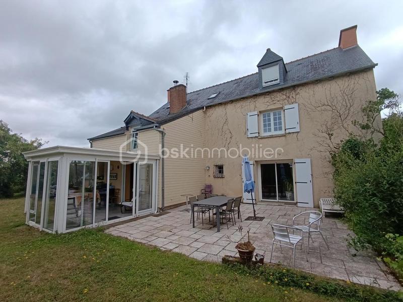 Maison - 186 m² - 7 pièces