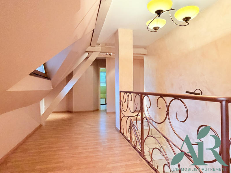 Maison - 165 m² - 6 pièces