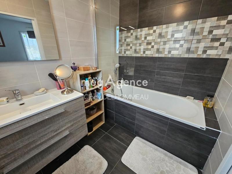 Maison - 96 m² - 4 pièces