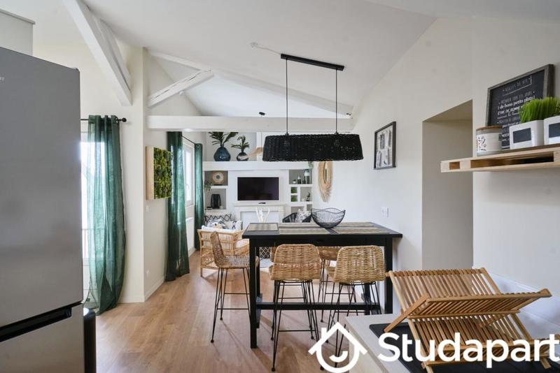 Chambre - 8 m² - 1 pièce