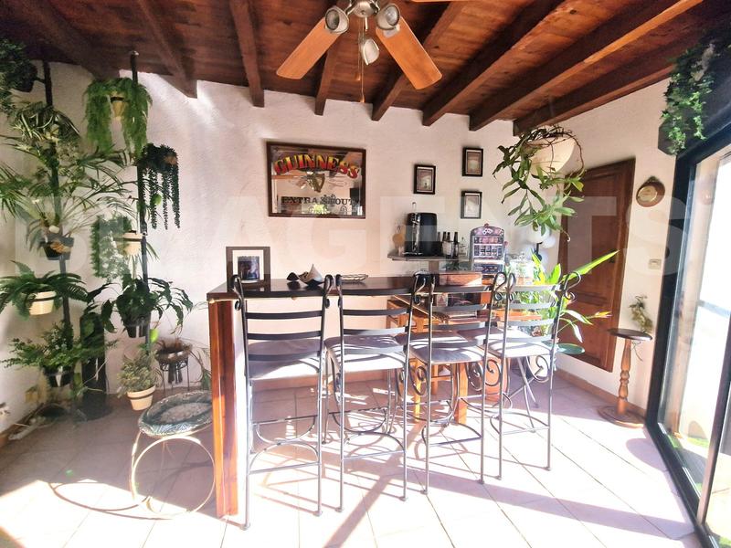 Maison - 171 m² - 6 pièces