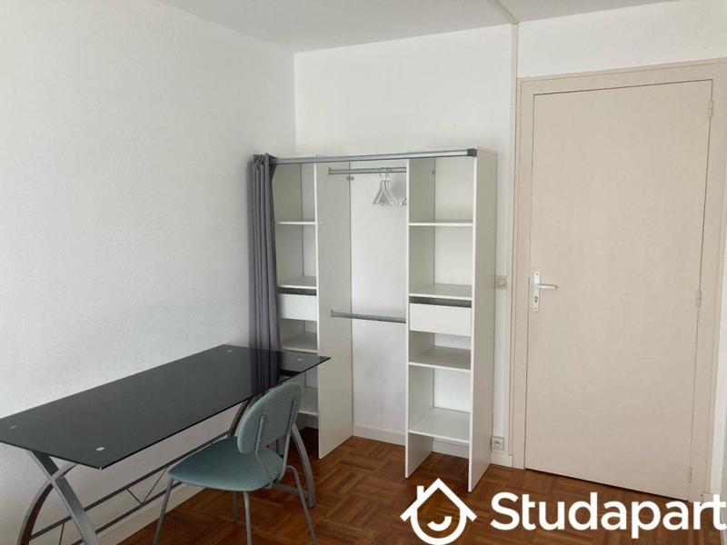 Chambre - 12 m² - 1 pièce