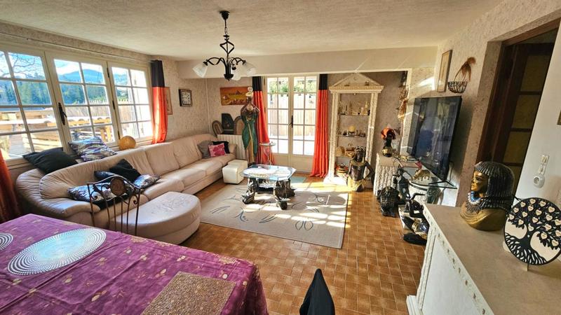 Maison - 140 m² - 6 pièces