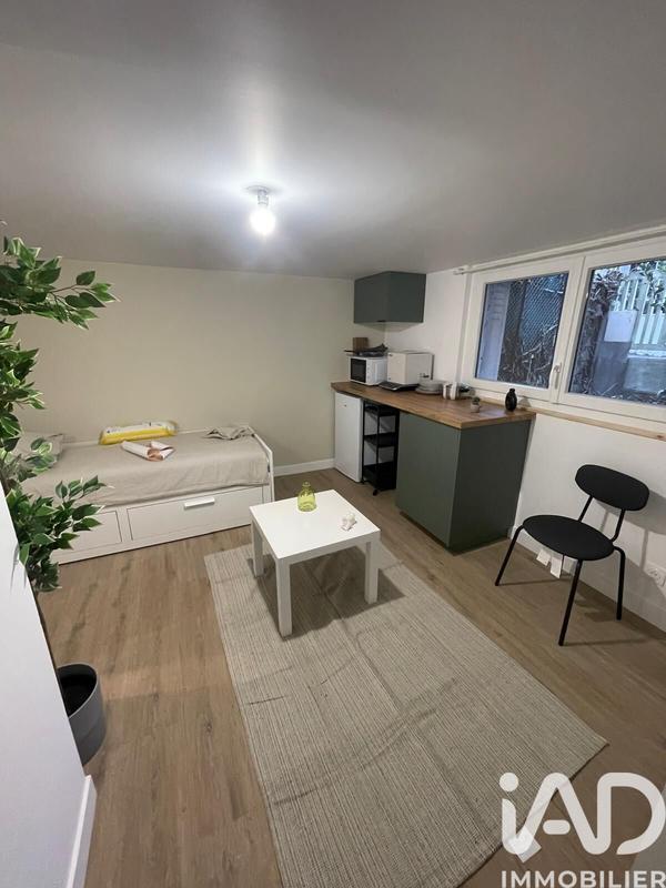 Studio - 10 m² - 1 pièce