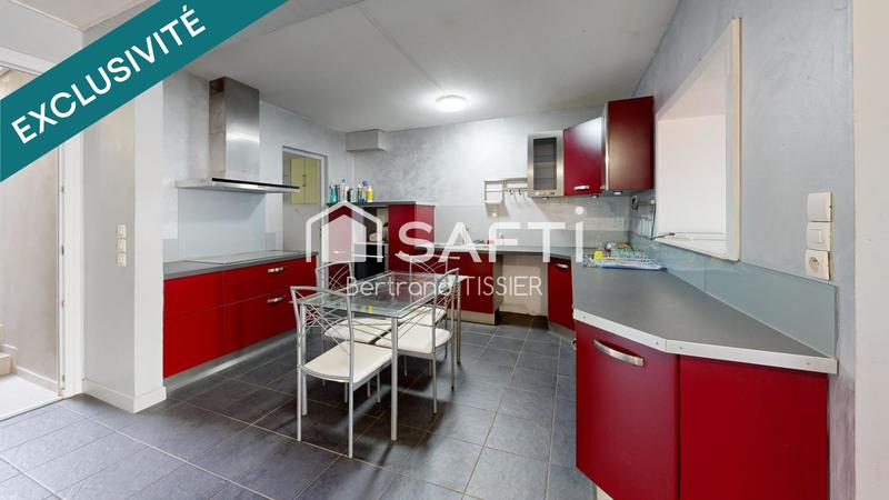 Maison - 160 m² - 5 pièces