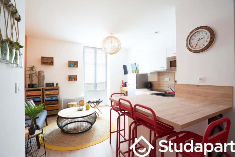 Chambre - 10 m² - 1 pièce