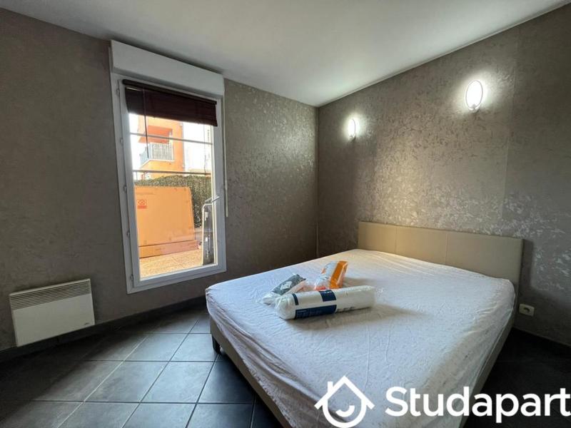 Chambre - 10 m² - 1 pièce