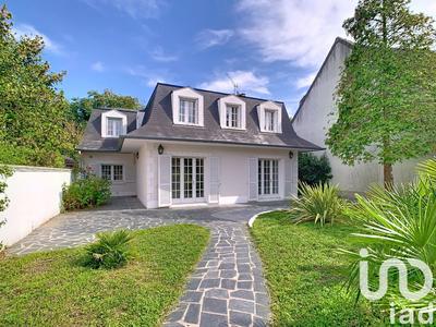 Maison - 157 m² - 7 pièces