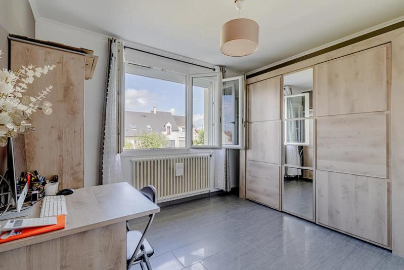 Maison - 213 m² - 6 pièces