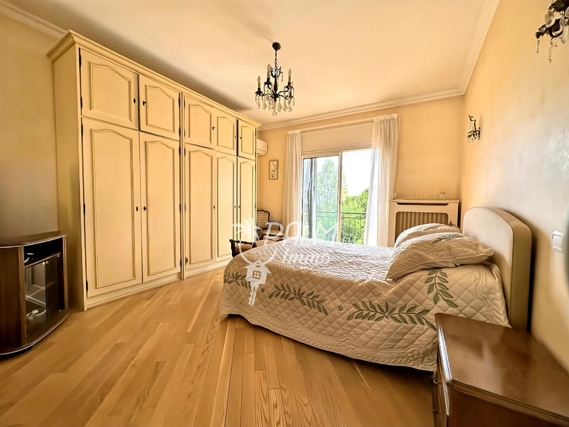 Villa - 154 m² - 6 pièces