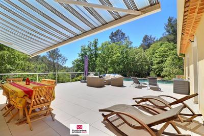 Maison - 310 m² - 10 pièces