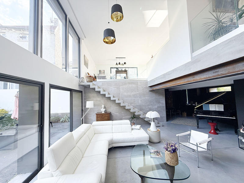 Maison - 280 m² - 7 pièces