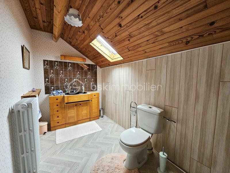 Maison traditionnelle - 137 m² - 6 pièces