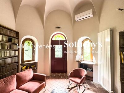 Maison - 185 m² - 9 pièces