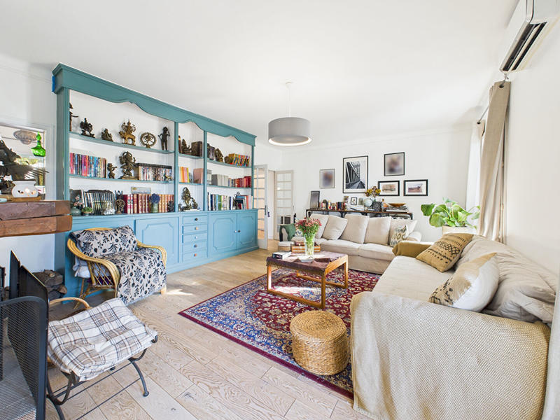 Maison - 250 m² - 10 pièces