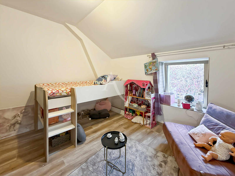 Maison - 211 m² - 8 pièces