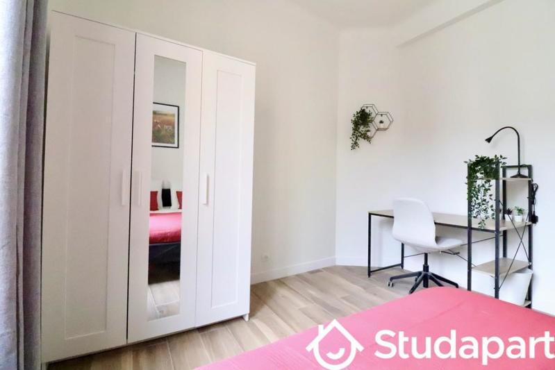 Chambre - 12 m² - 1 pièce