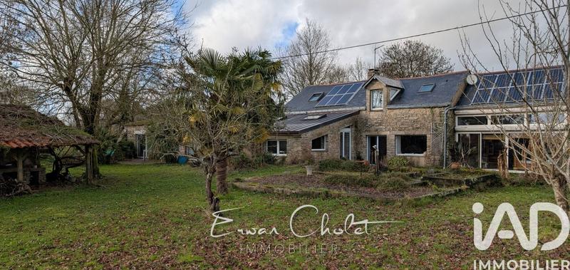 Maison - 246 m² - 7 pièces