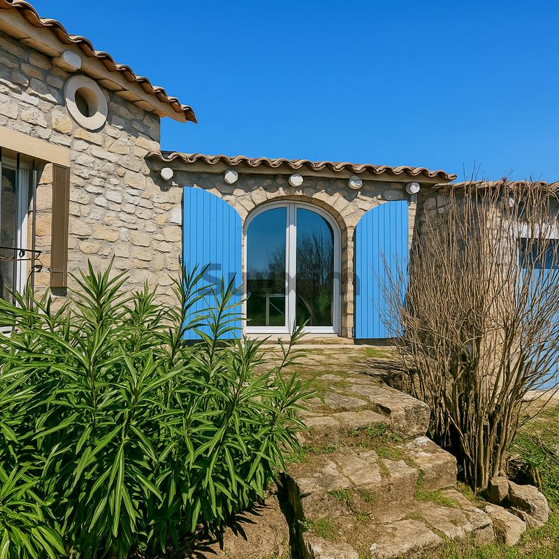 Mas - 233 m² - 8 pièces