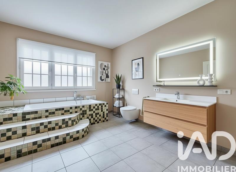 Maison - 120 m² - 5 pièces