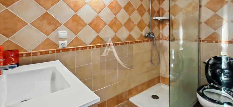 Maison - 163 m² - 7 pièces