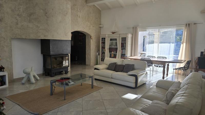 Propriété - 295 m² - 12 pièces