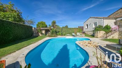 Maison - 98 m² - 5 pièces