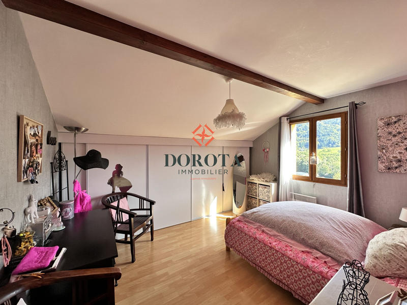 Maison traditionnelle - 117 m² - 5 pièces