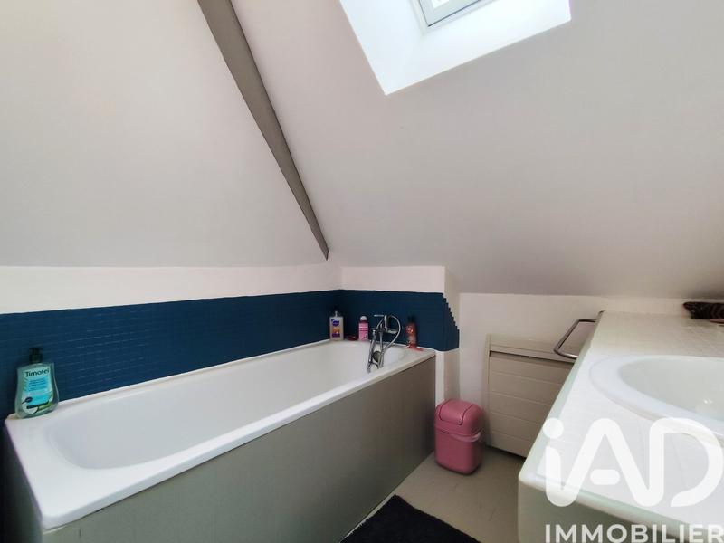 Maison - 230 m² - 8 pièces