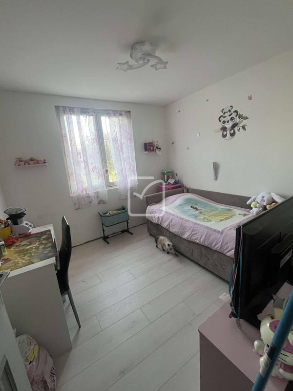 Maison - 180 m² - 7 pièces