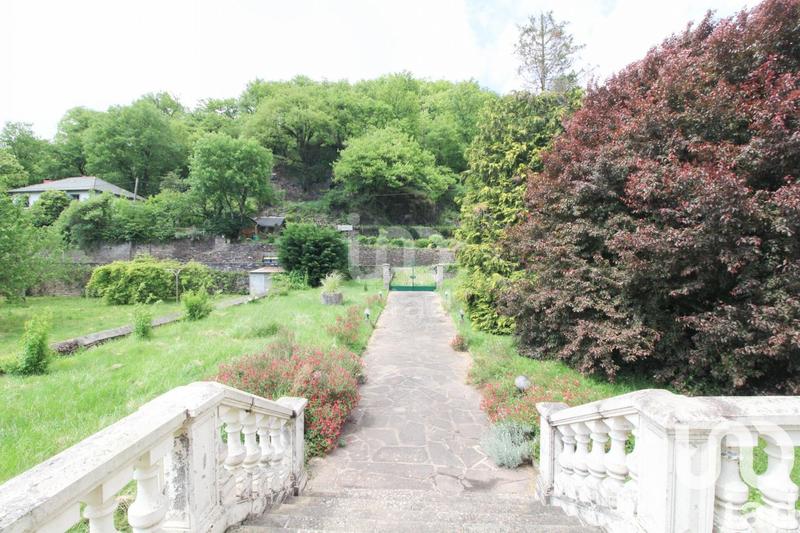 Maison - 200 m² - 6 pièces