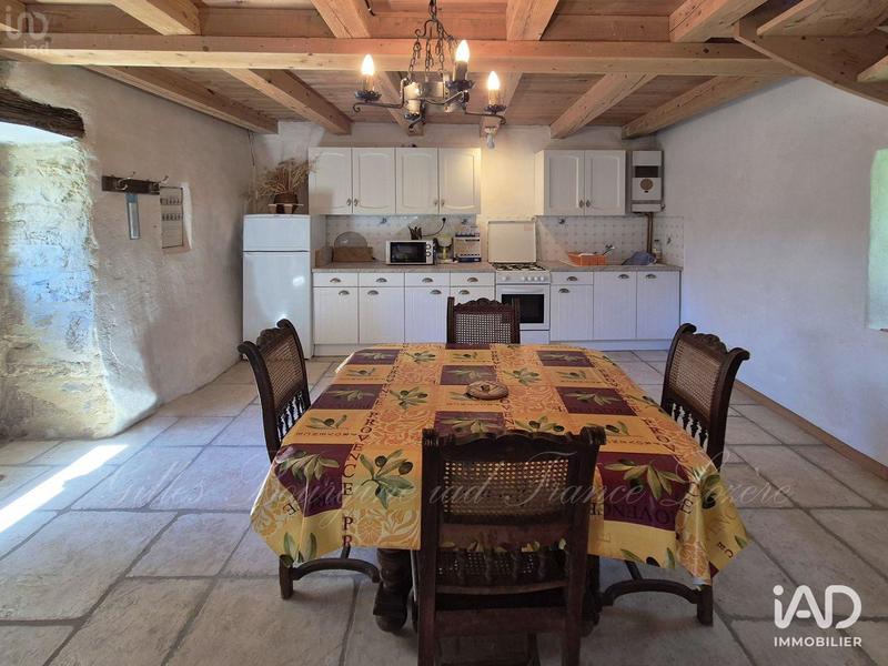 Maison - 415 m² - 16 pièces