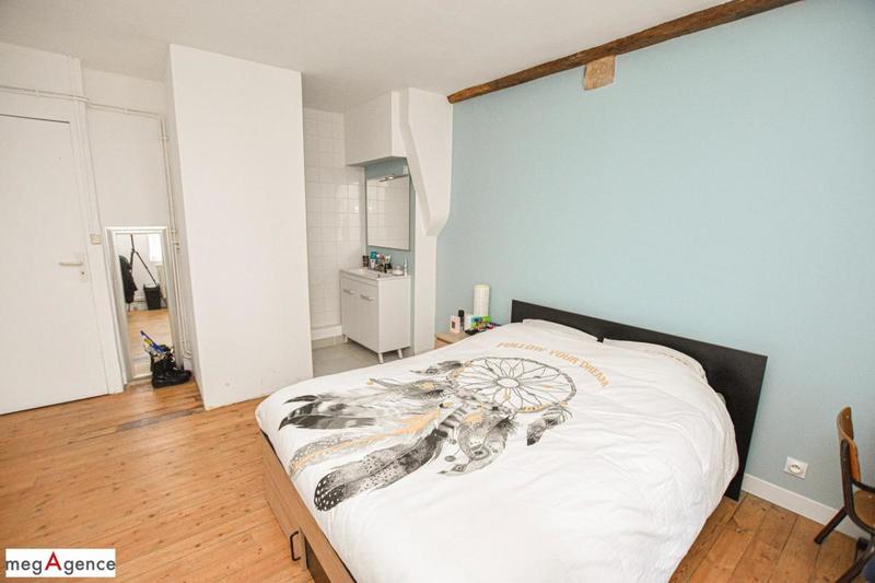 Maison - 277 m² - 12 pièces