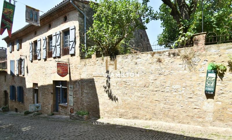 Immeuble - 619 m² - 18 pièces