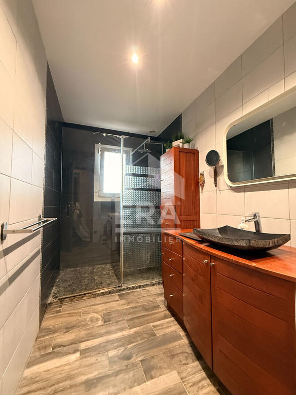 Maison - 107 m² - 6 pièces