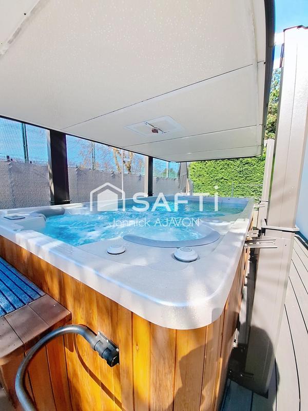 Maison - 160 m² - 6 pièces