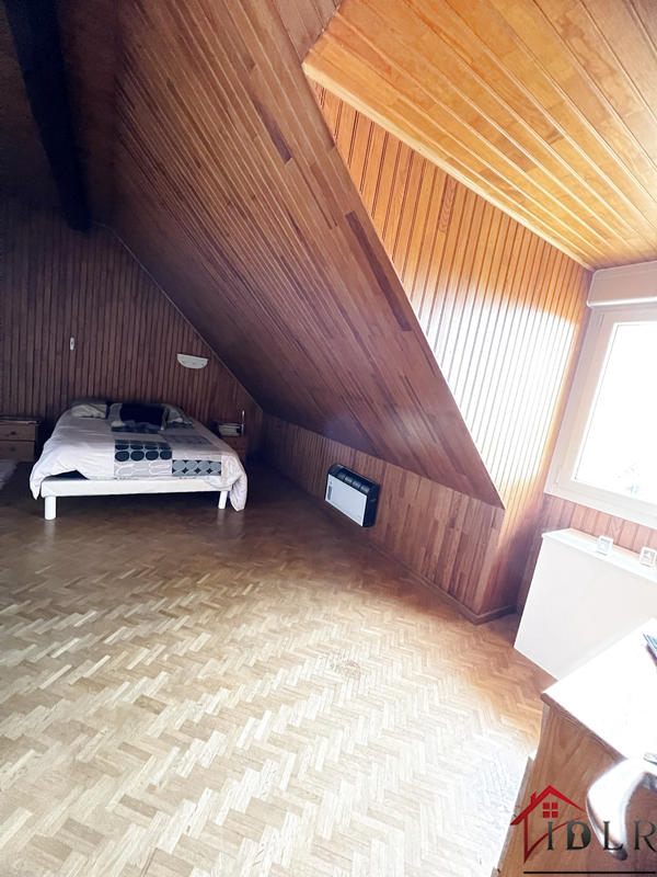 Propriété - 230 m² - 7 pièces