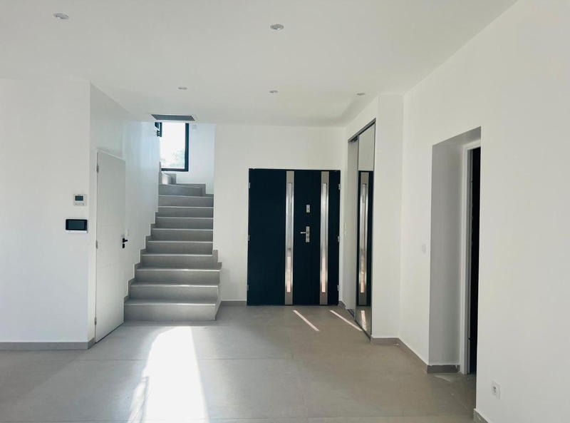 Maison - 170 m² - 7 pièces