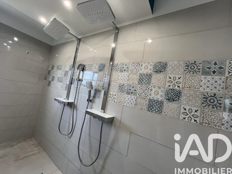 Maison - 240 m² - 11 pièces