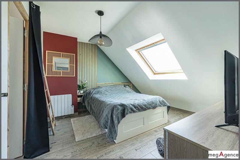 Maison - 161 m² - 9 pièces