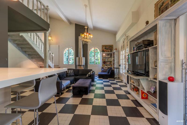 Maison - 200 m² - 5 pièces