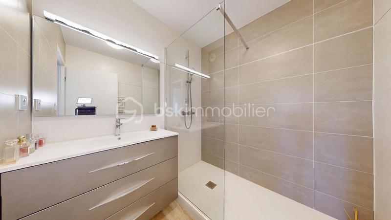 Appartement - 105 m² - 4 pièces