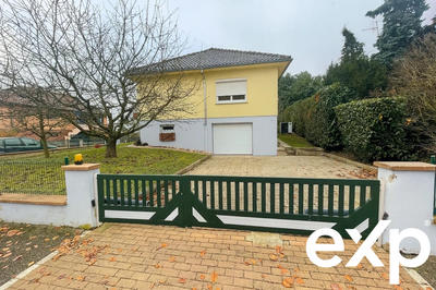 Maison traditionnelle - 121 m² - 6 pièces