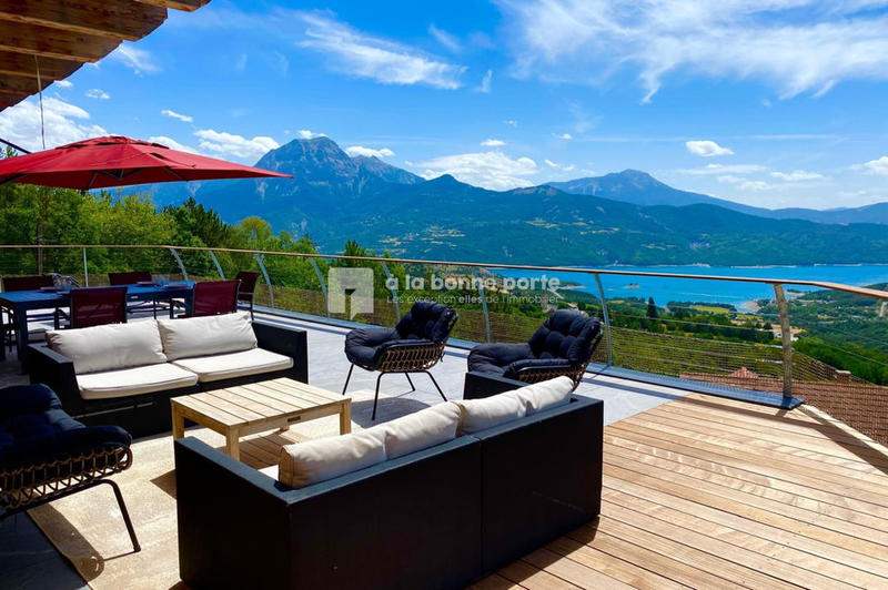 Châlet - 161 m² - 6 pièces