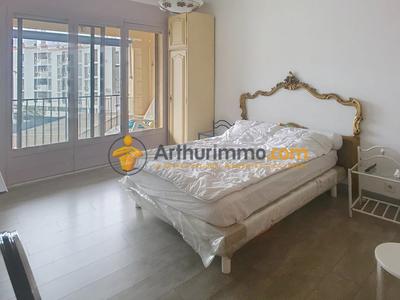 Appartement - 94 m² - 4 pièces