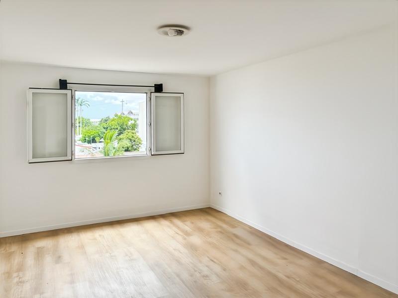 Studio - 25 m² - 1 pièce